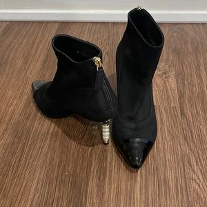 CHANEL 20C Suede Patent Cap Toe CC Pearl Track Heels Booties Ankle Boots